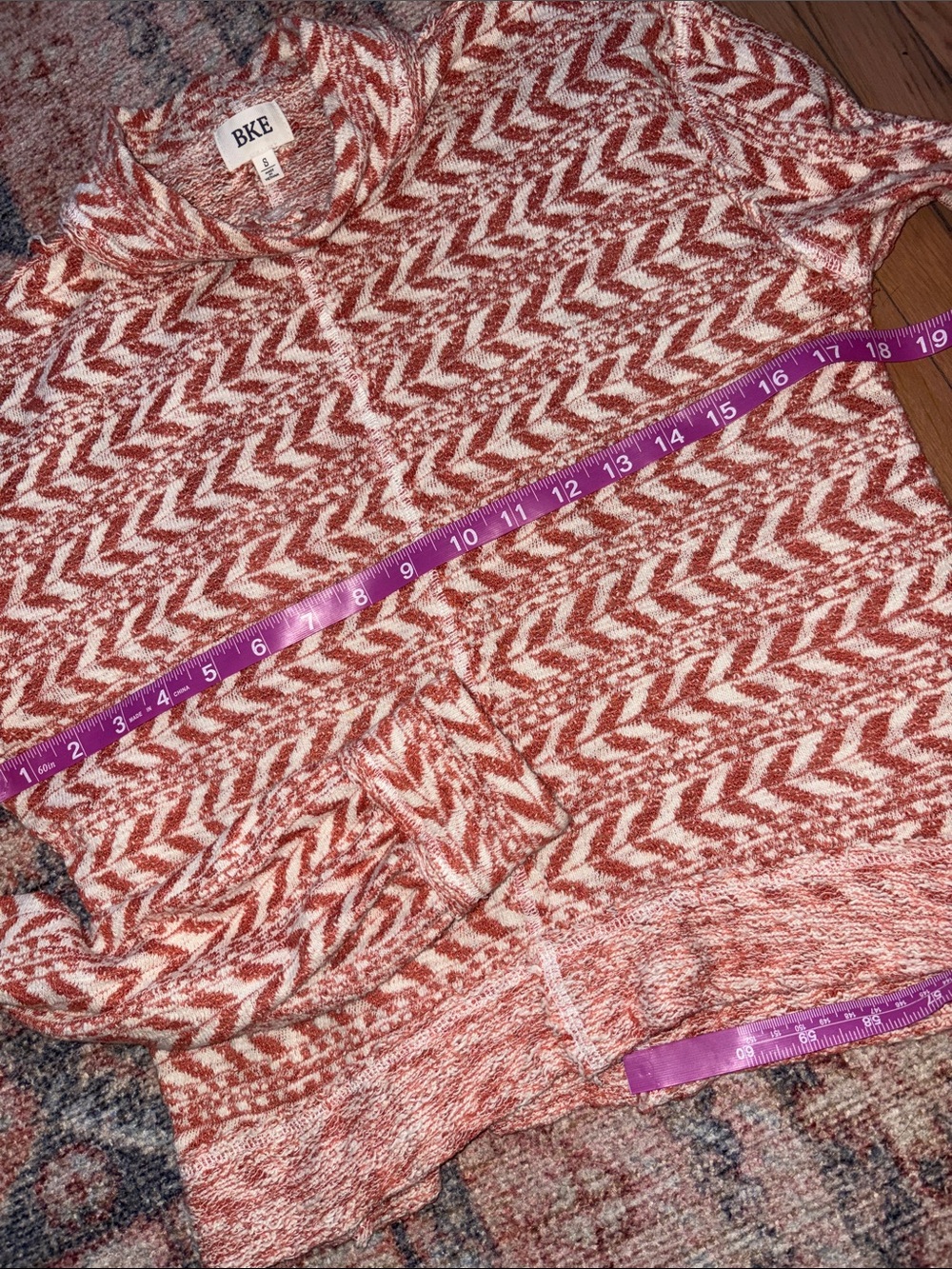 BKE pullover size small - Picture 3 of 8